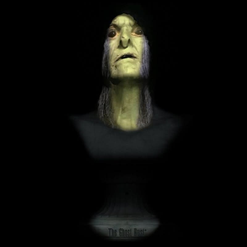 “Ghost Bust Pro – Seance Bust” Animated Haunted Projection Prop