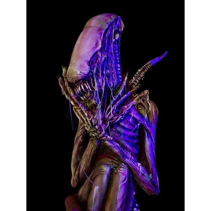“Hatching Alien” Professional Halloween Prop