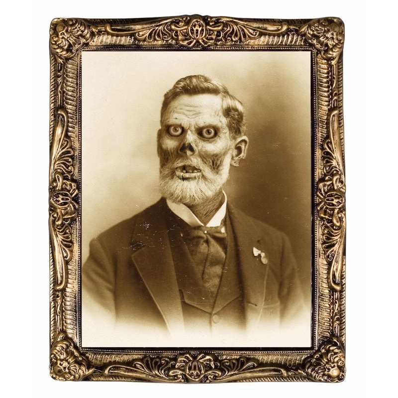 “Changing Portrait – Pappy Fungus” Hanging Halloween Decoration