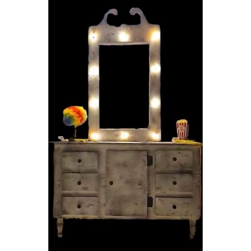 Insanity Vanity Professional Halloween Animatronic